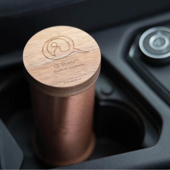 Brand new Qi-Shield™ Portable EMF Device Waveguard Germany Dave Asprey $1195 - Picture 4 of 9